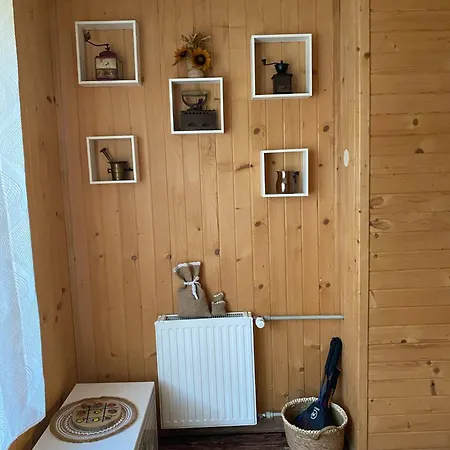 Na Wiejskiej Nyaraló *